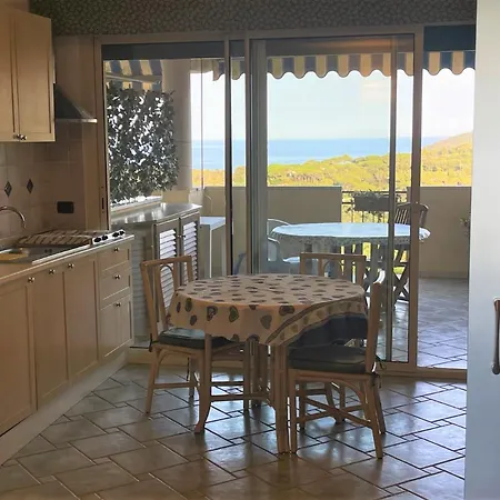 Residenza Verdeblu By Solturelba * カポリーヴェリ