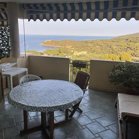 Residenza Verdeblu By Solturelba * カポリーヴェリ